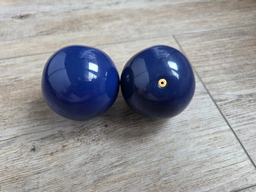 Lovevery Opposite Balls Set - Weighted & Blue Spheres (The Thinker Play Kit)